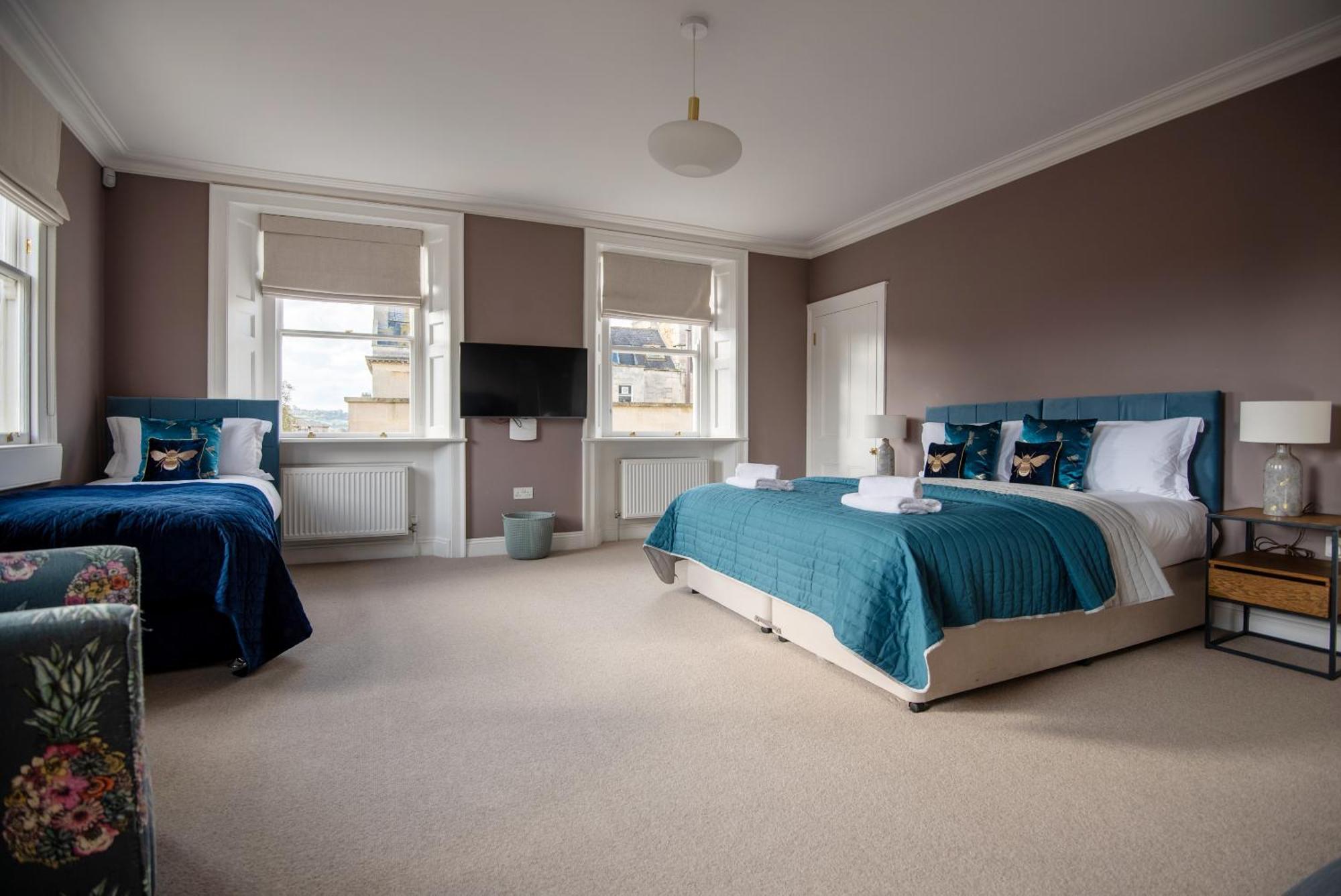 Dream Stays Bath - Barton House Room photo